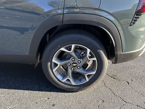 New 2025 Chevrolet Trax LT w/ Driver Confidence Package image 18