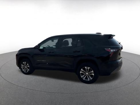 Used 2025 Chevrolet Equinox LT FWD image 9