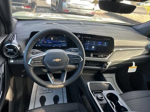 New 2026 Chevrolet Equinox LT w/ Safety and Technology Package image 27