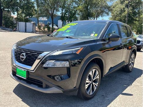 Used 2022 Nissan Rogue SV AWD/4WD image 3