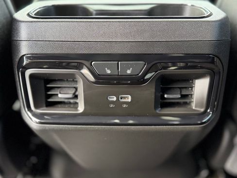 Used 2025 GMC Sierra 2500 AT4 w/ AT4 Premium Plus Package image 10