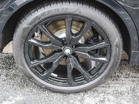Used 2026 BMW X7 M60i image 8