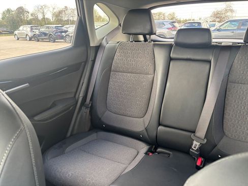 Used 2025 Kia Seltos S image 38