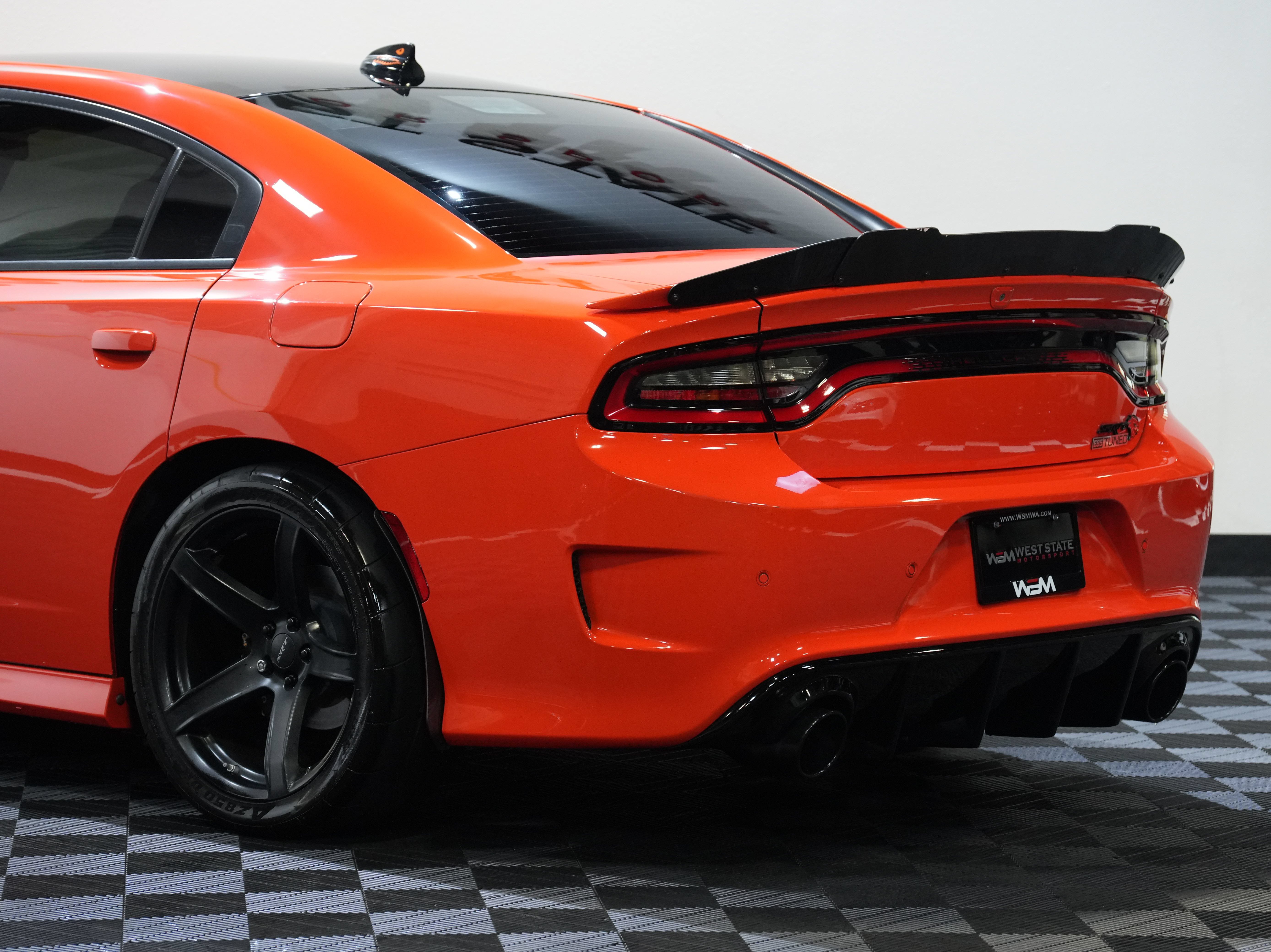 Used 2019 Dodge Charger SRT Hellcat w/ Navigation & Travel Group RWD image 15