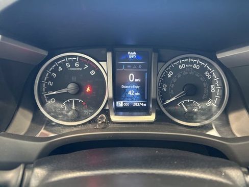 Certified 2023 Toyota Tacoma SR5 w/ Technology Package AWD/4WD image 12