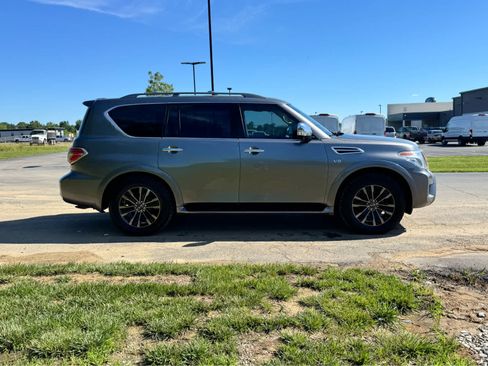 Used 2020 Nissan Armada Platinum w/ Captain's Chairs Package AWD/4WD image 3