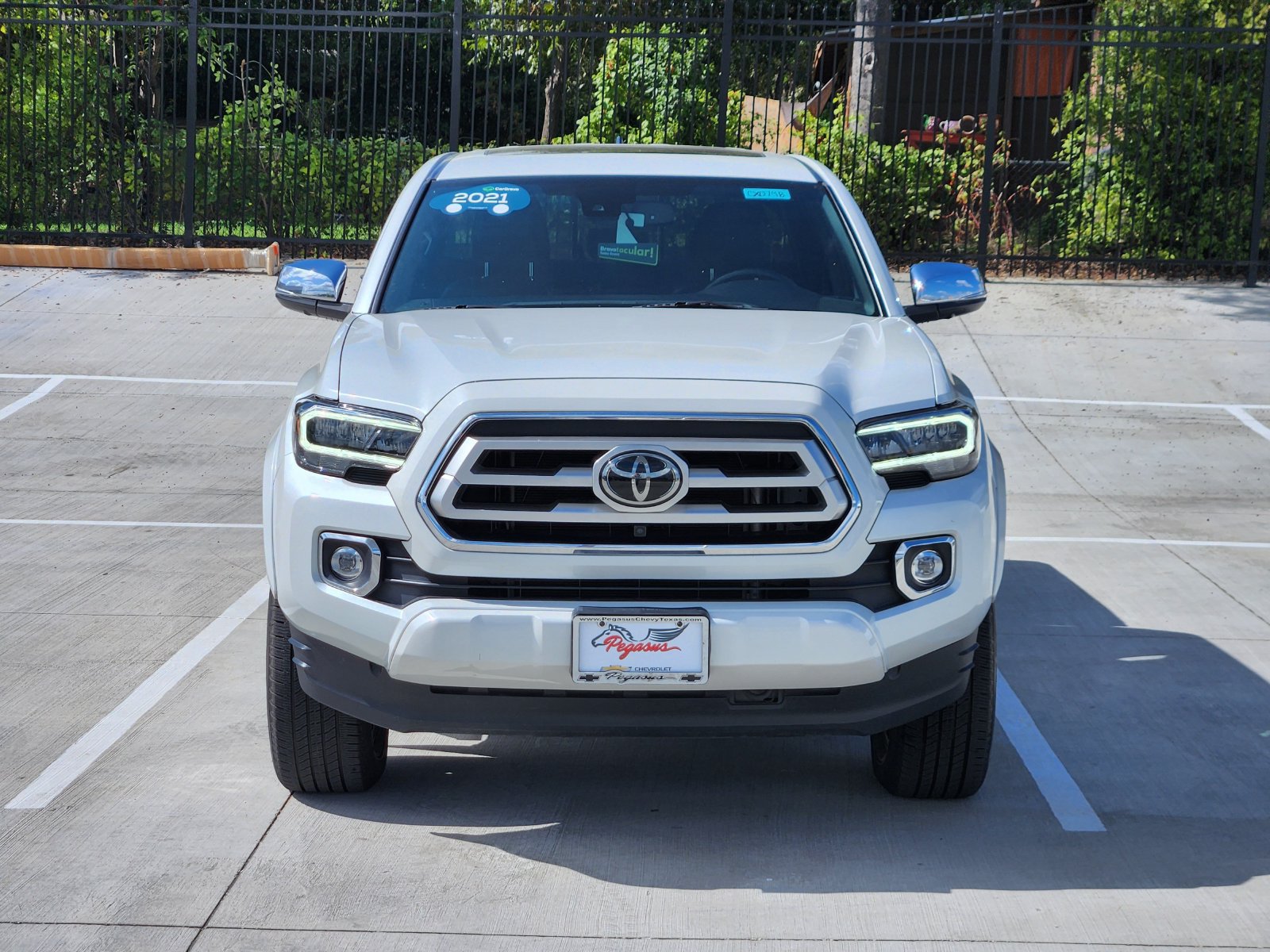 Used 2021 Toyota Tacoma Limited AWD/4WD image 7