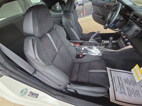 New 2025 Toyota GR86 Premium w/ Performance Package image 27