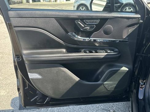 Certified 2024 Lincoln Corsair FWD w/ Equipment Group 101A image 10