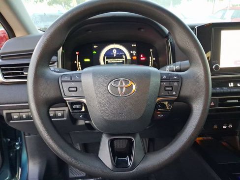 Used 2025 Toyota Camry LE FWD image 17