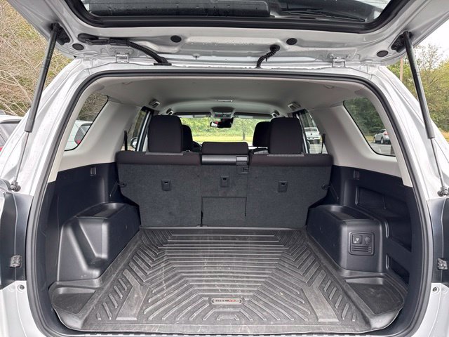 Used 2022 Toyota 4Runner SR5 AWD/4WD image 14