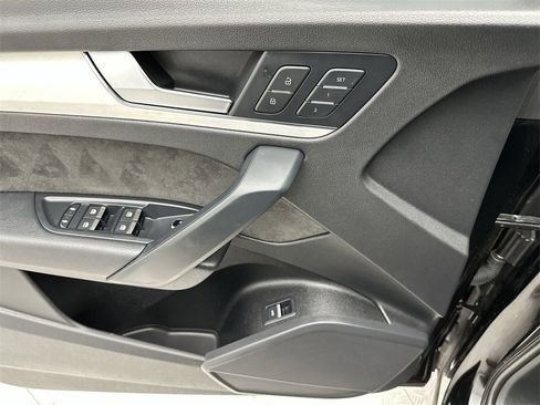 Used 2020 Audi SQ5 Premium w/ Convenience Package image 13