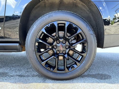 Certified 2022 GMC Yukon XL Denali w/ Denali Premium Package AWD/4WD image 24