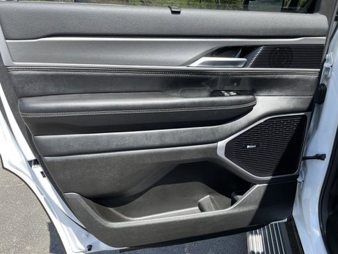 New 2026 Jeep Grand Wagoneer Limited AWD/4WD image 43
