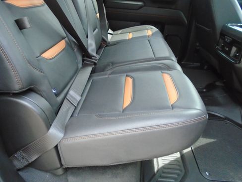 Used 2024 GMC Sierra 2500 AT4 w/ AT4 Premium Plus Package AWD/4WD image 42
