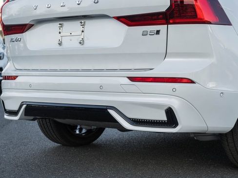 New 2026 Volvo XC60 B5 Ultra w/ Protection Package Premier image 8