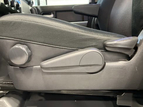 Used 2010 Toyota FJ Cruiser 4WD image 11