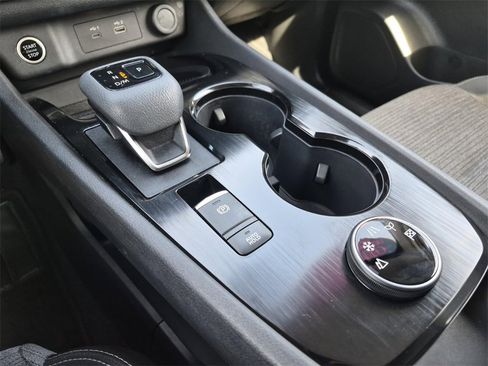 Used 2022 Nissan Rogue SV image 21