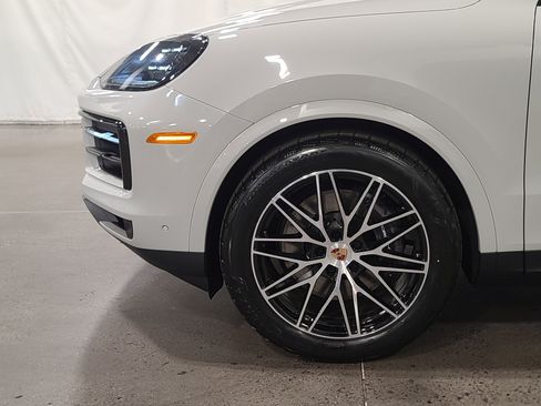 New 2026 Porsche Cayenne Coupe image 34