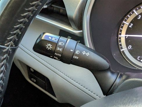 Used 2022 Toyota Highlander XLE image 26