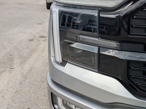 Used 2025 Ford F150 Platinum w/ FX4 Off-Road Package image 9