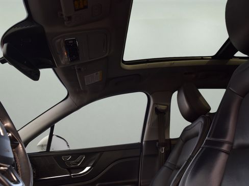 Used 2022 Lincoln Corsair Reserve w/ Equipment Group 201A image 11