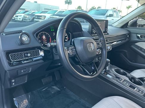Used 2023 Honda Civic EX image 11