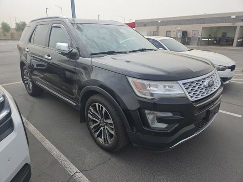 Used 2016 Ford Explorer Platinum AWD/4WD image 4