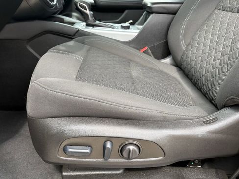 Used 2022 Chevrolet Blazer LT image 12