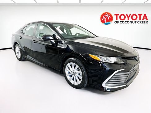 Used 2023 Toyota Camry LE image 1