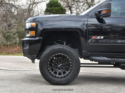 Used 2019 Chevrolet Silverado 2500 LTZ w/ Duramax Plus Package image 4