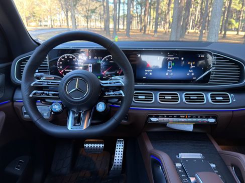 New 2026 Mercedes-Benz GLE 53 AMG 4MATIC image 3