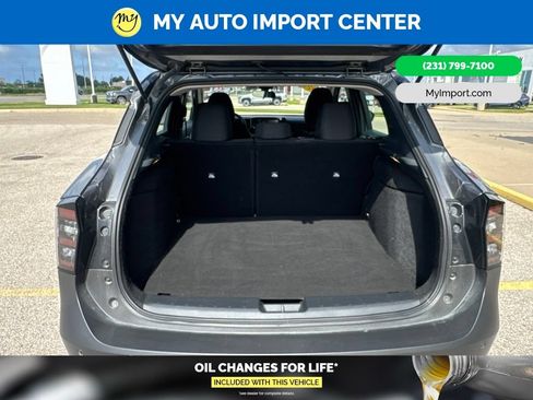 Used 2025 Nissan Kicks S AWD/4WD image 24