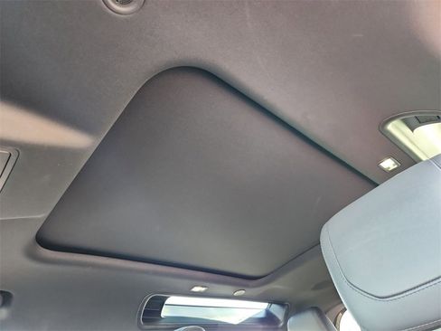 Used 2022 Land Rover Defender 90 X-Dynamic HSE image 21