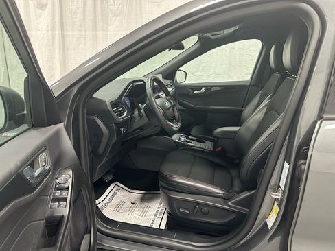 Used 2025 Ford Escape ST-Line image 10