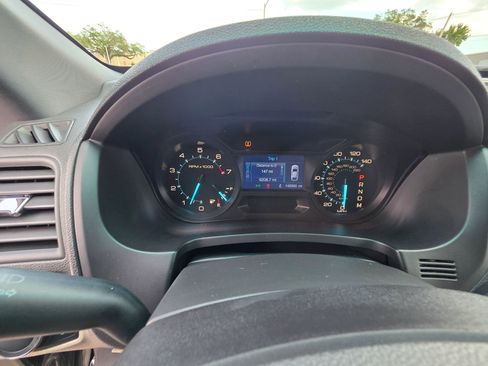Used 2014 Ford Explorer FWD image 9