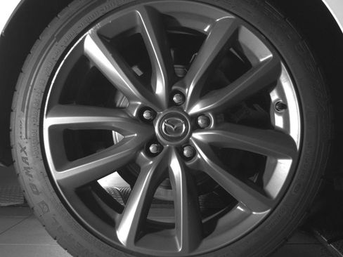 Used 2019 MAZDA MAZDA3 Hatchback image 15