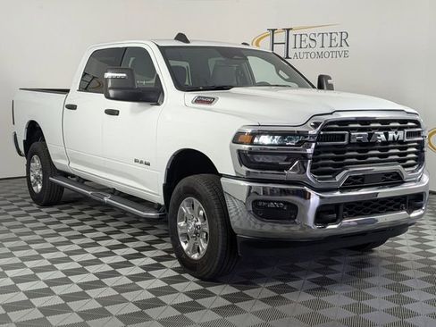 Used 2026 RAM 2500 Big Horn AWD/4WD image 2