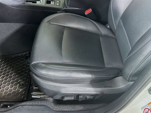 Used 2019 Subaru Outback 2.5i Limited AWD/4WD image 26