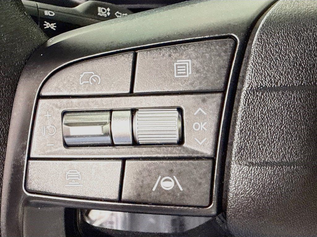 Used 2025 Kia K4 FWD image 13