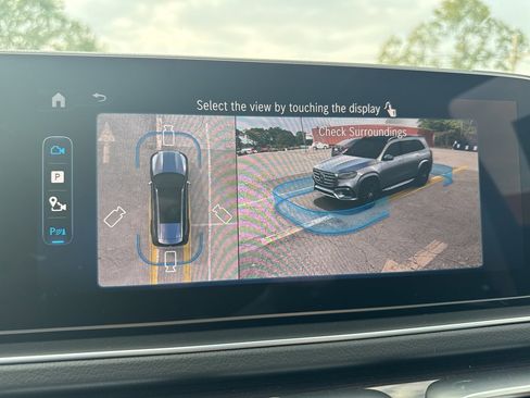 New 2026 Mercedes-Benz GLS 450 4MATIC image 38