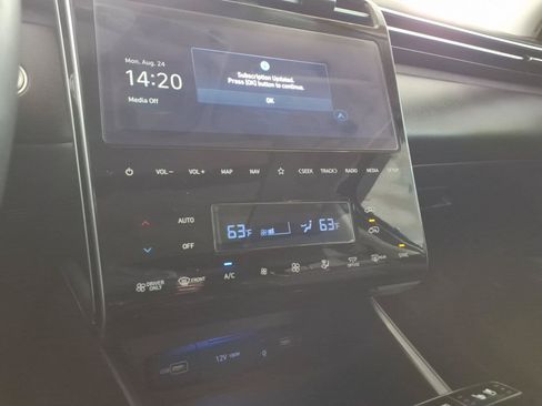 Certified 2024 Hyundai Tucson Limited AWD/4WD image 24