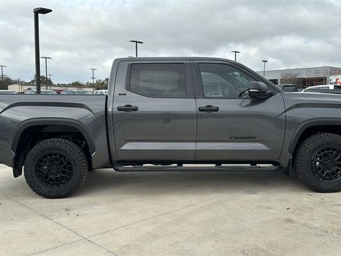 New 2026 Toyota Tundra SR5 image 4