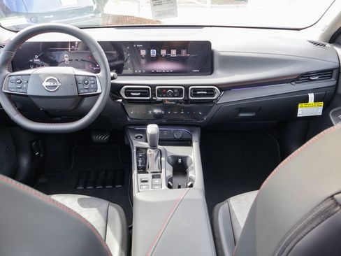New 2026 Nissan Sentra SR w/ SR Premium Package FWD image 6