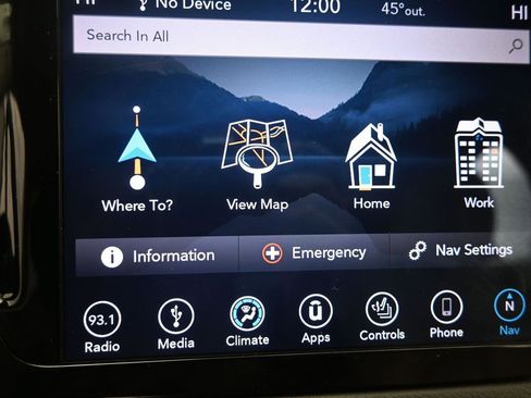 Used 2018 Chrysler Pacifica Touring-L Plus w/ Tire & Wheel Group image 36