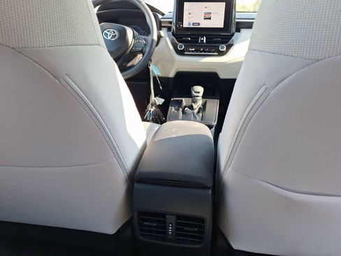 Used 2026 Toyota Corolla Cross L FWD image 30