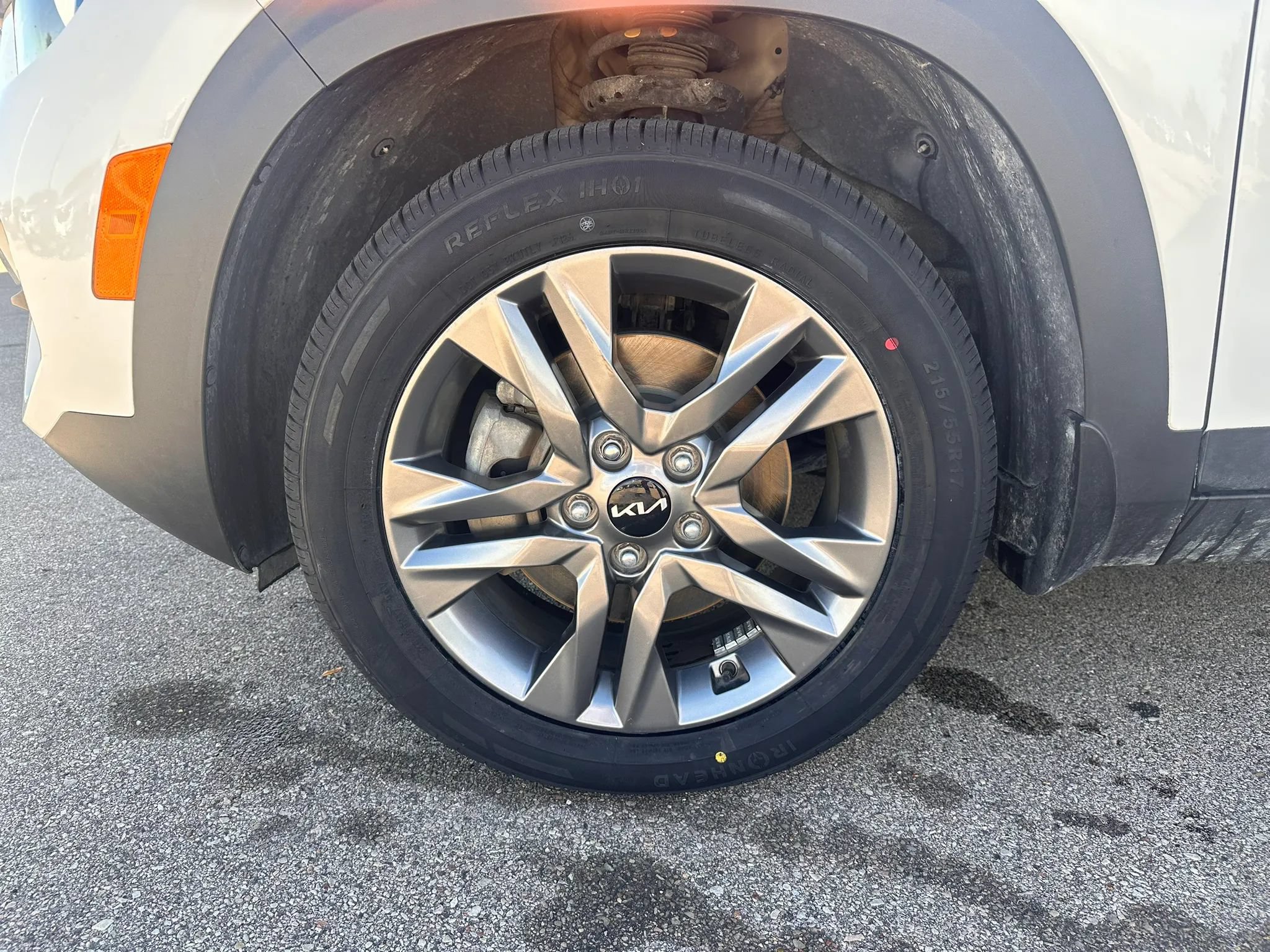 Used 2023 Kia Seltos LX AWD/4WD image 19