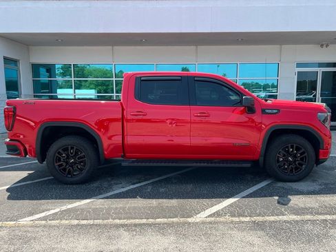 Used 2025 GMC Sierra 1500 Elevation w/ X31 Off-Road Package AWD/4WD image 3