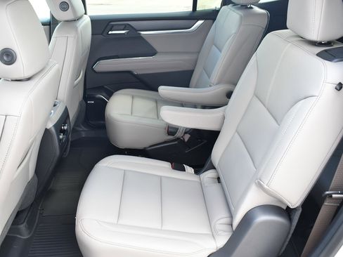 New 2026 GMC Acadia Elevation FWD image 24