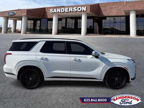 Used 2024 Hyundai Palisade Calligraphy image 2